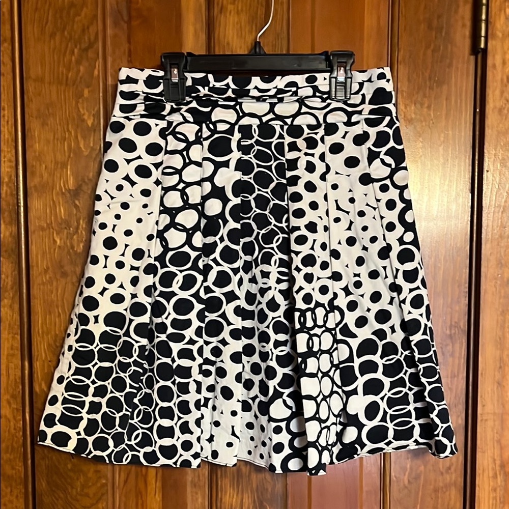 The Limited A-Line Black and White Pleated Skirt